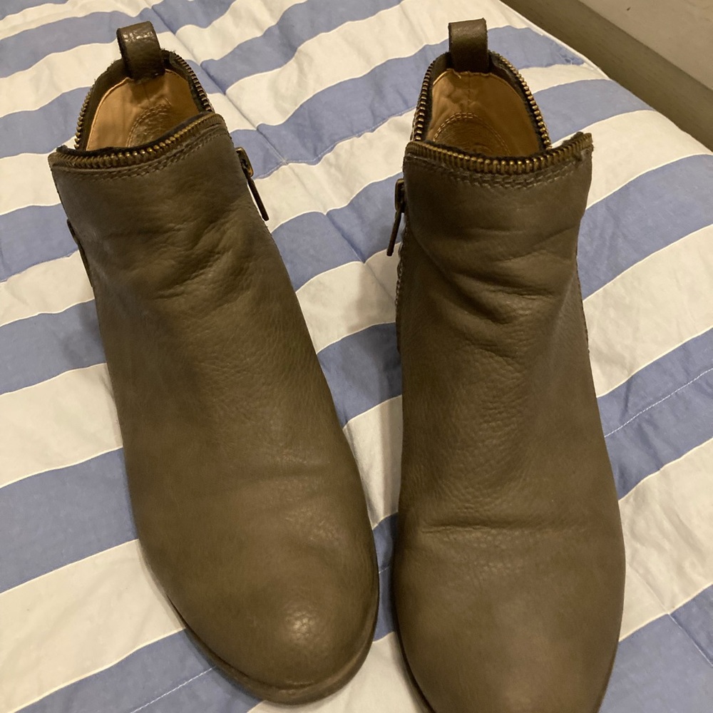 Just Fab grey ankle boots size 8